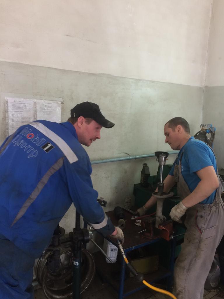 Восстановление стоек амортизаторов 600 руб в Новосибирске