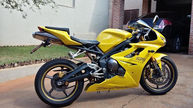 Мотоцикл Triumph Daytona 675 с аукциона Японии 